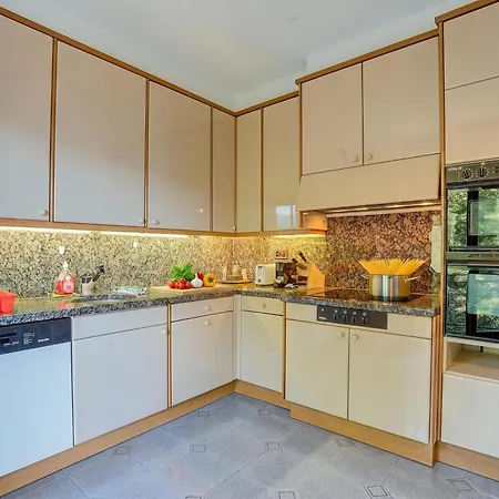 Apartment Casa Pontaccio With Terrace And View - Happy